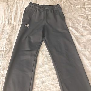 Mens Adidas sweat pants with zipper pockets